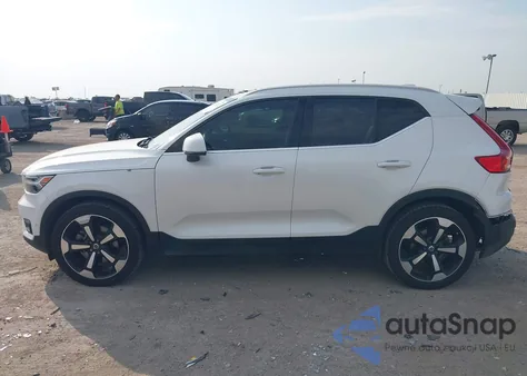 2019 Volvo Xc40 T5 Inscription z USA, uszkodzony, nr VIN YV4162UL2K2055797